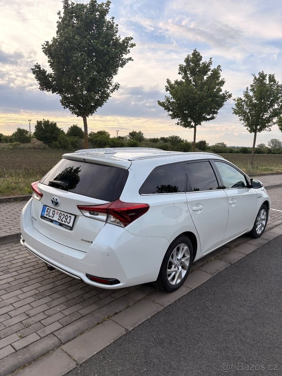 2017 Toyota AURIS - 5