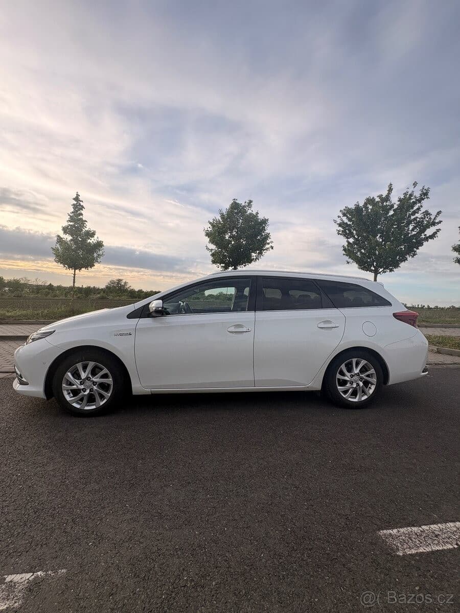 2017 Toyota AURIS - 7