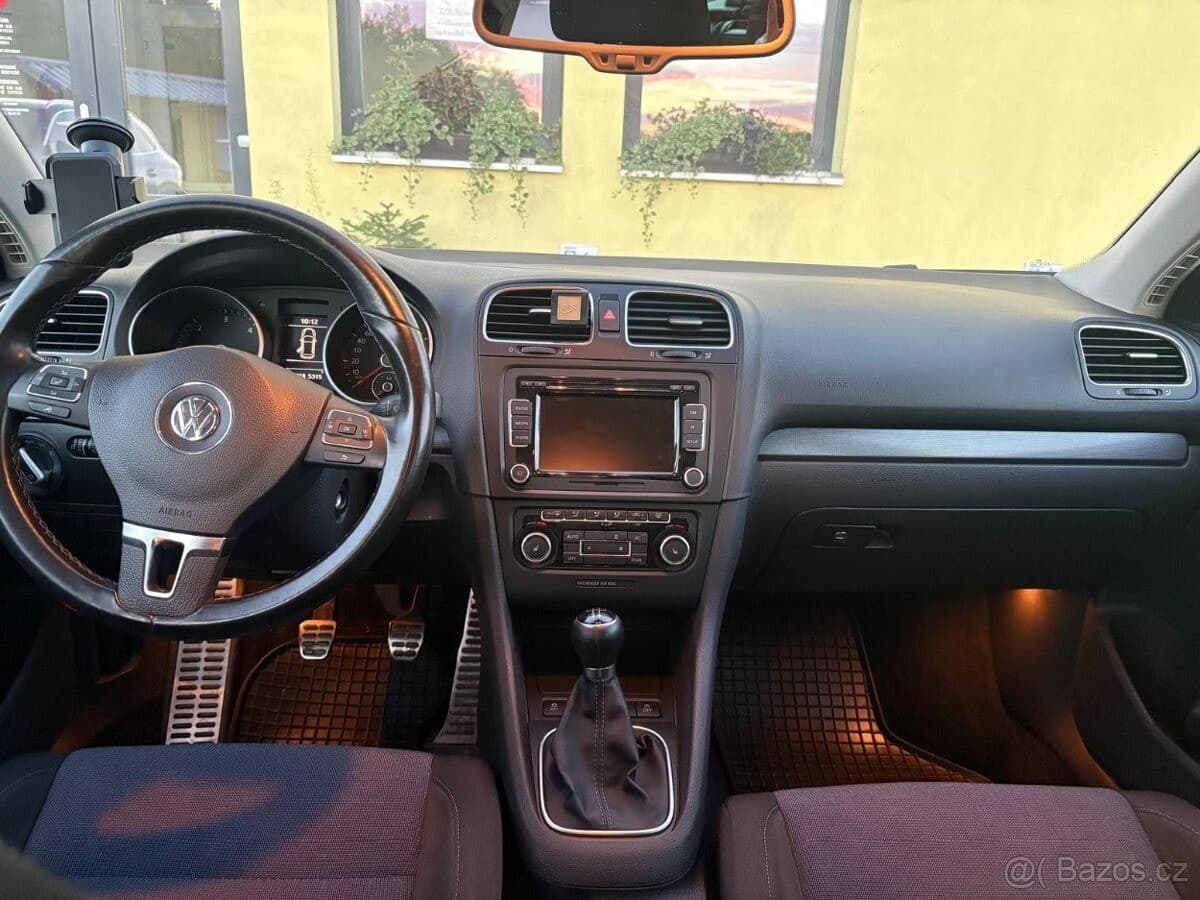 2011 Volkswagen GOLF - 8