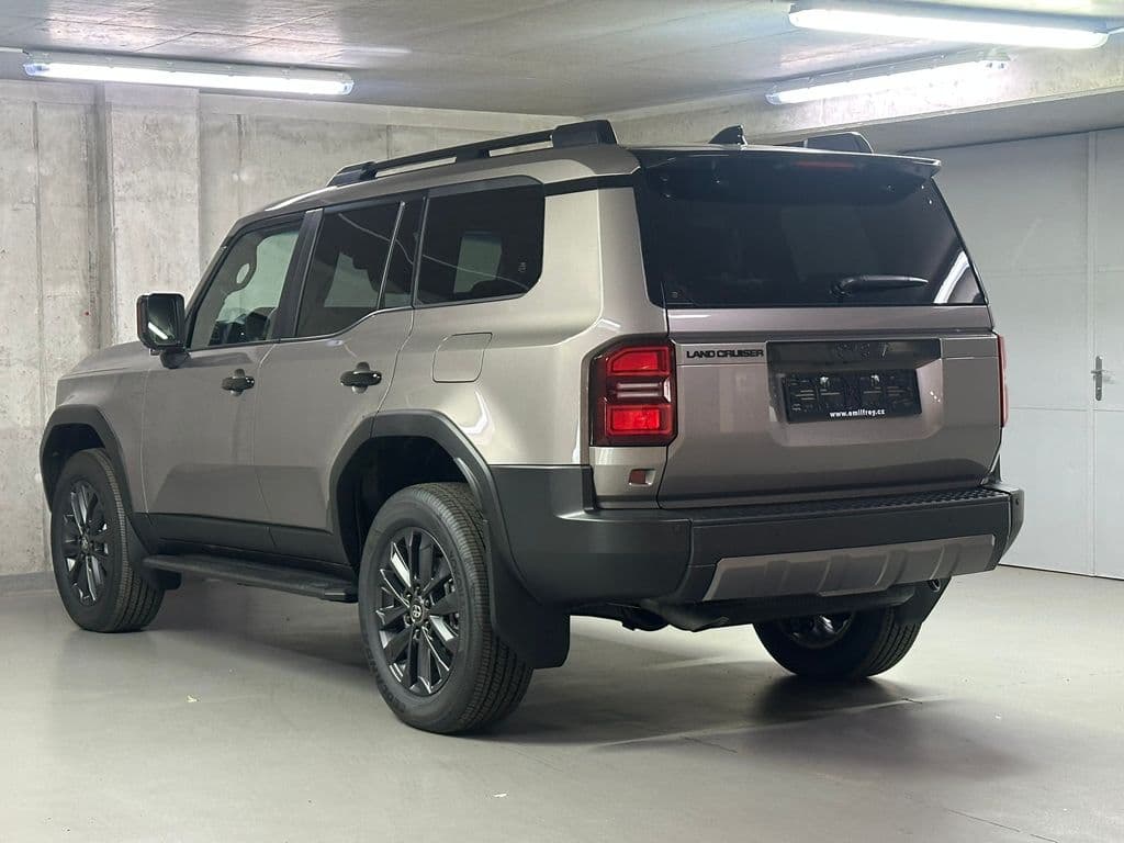 2026 Toyota LAND CRUISER - 7