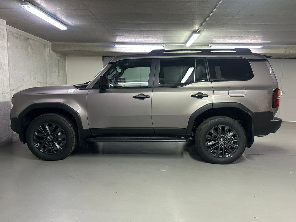2026 Toyota LAND CRUISER - 8