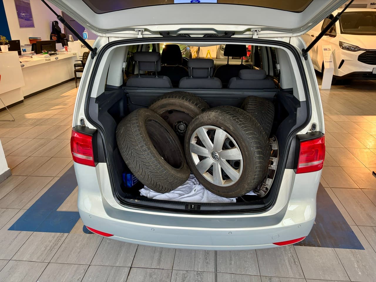 2011 Volkswagen TOURAN - 11