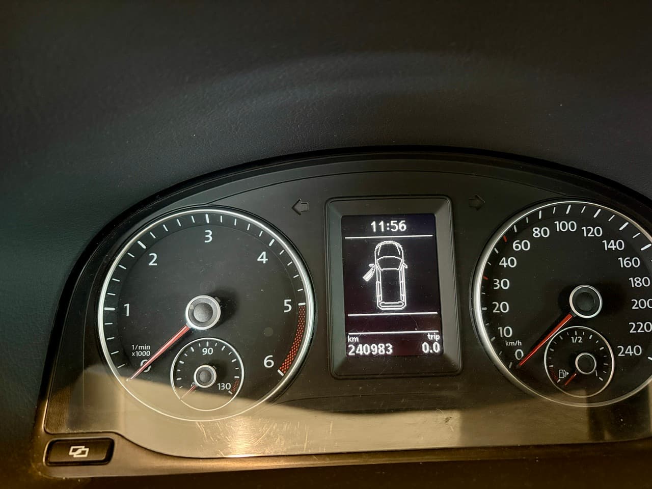 2011 Volkswagen TOURAN - 12