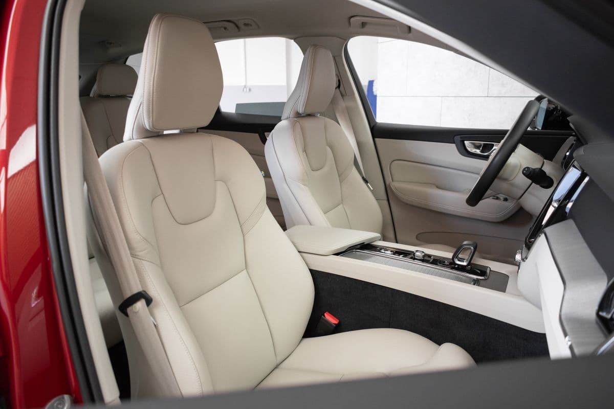 2023 Volvo XC60 - 12
