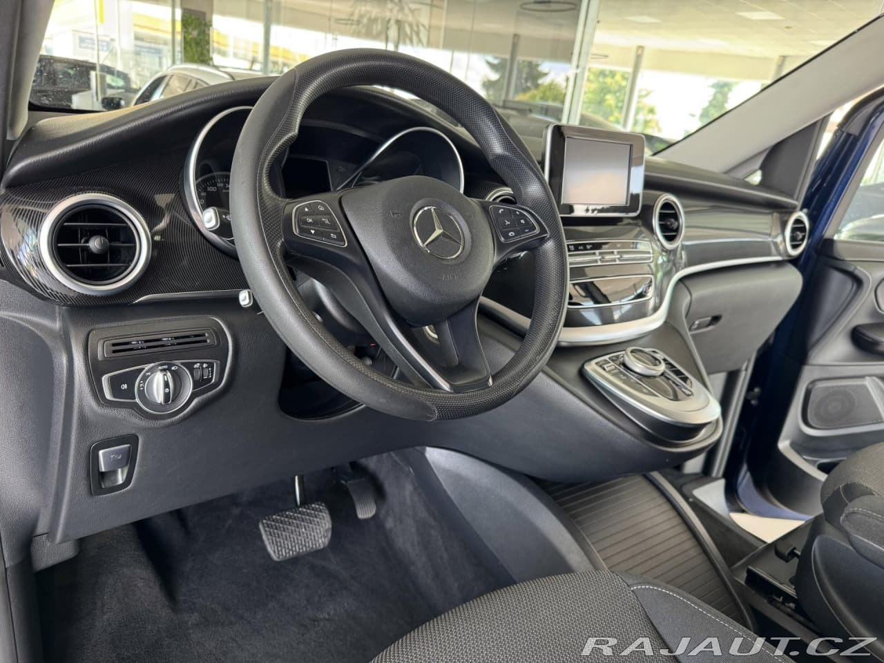 2019 Mercedes-Benz V-CLASS - 11