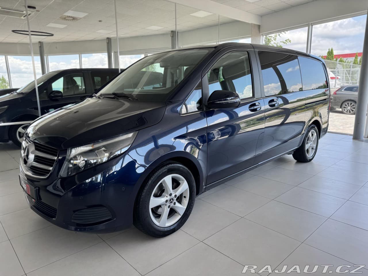 2019 Mercedes-Benz V-CLASS - 2