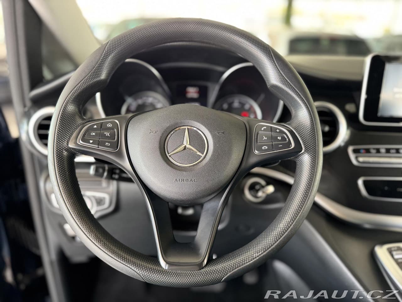 2019 Mercedes-Benz V-CLASS - 9