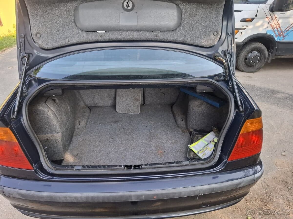 2001 BMW 3-SERIES - 8