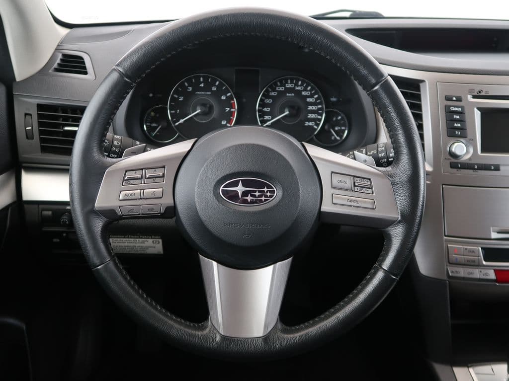 2013 Subaru LEGACY - 17