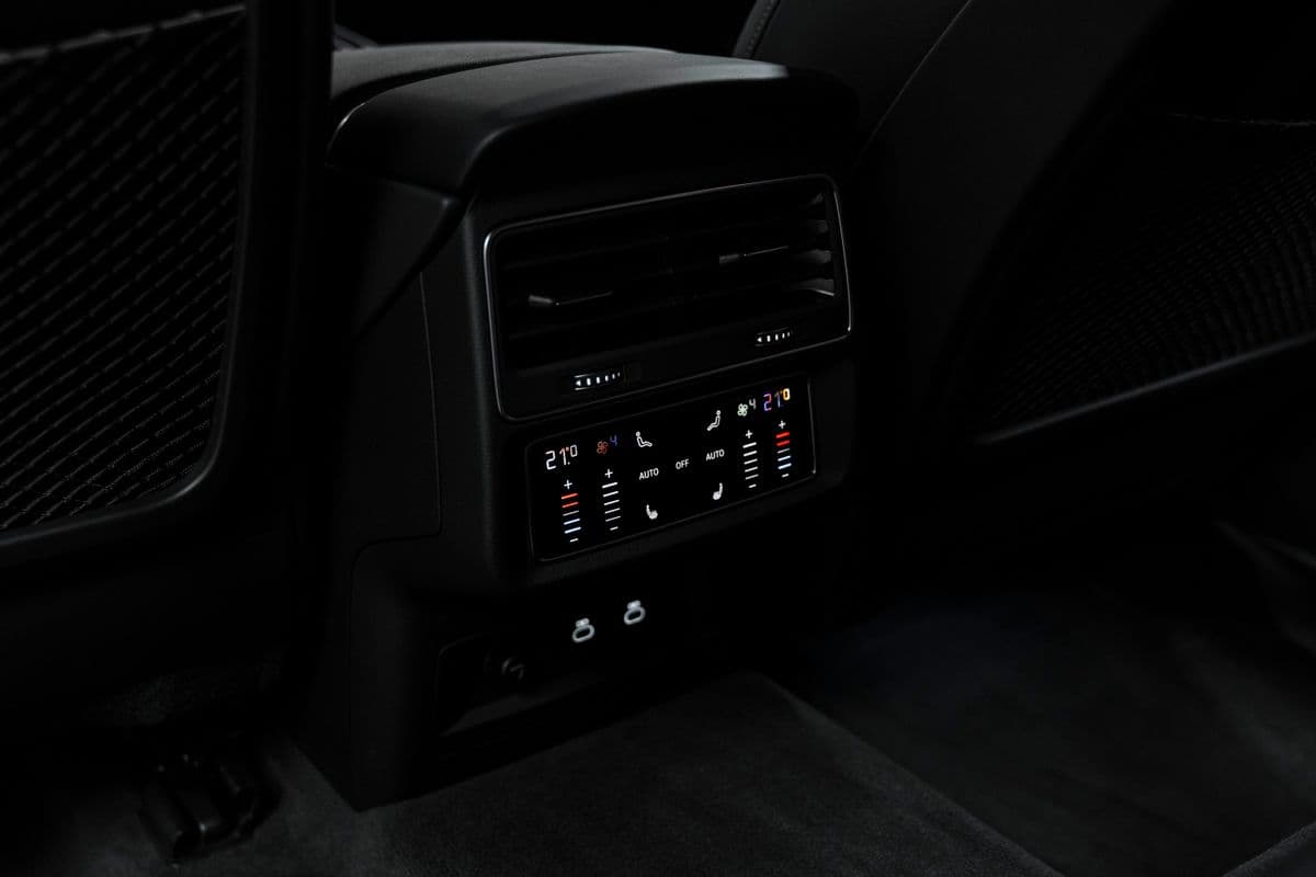2024 Audi SQ8 - 19