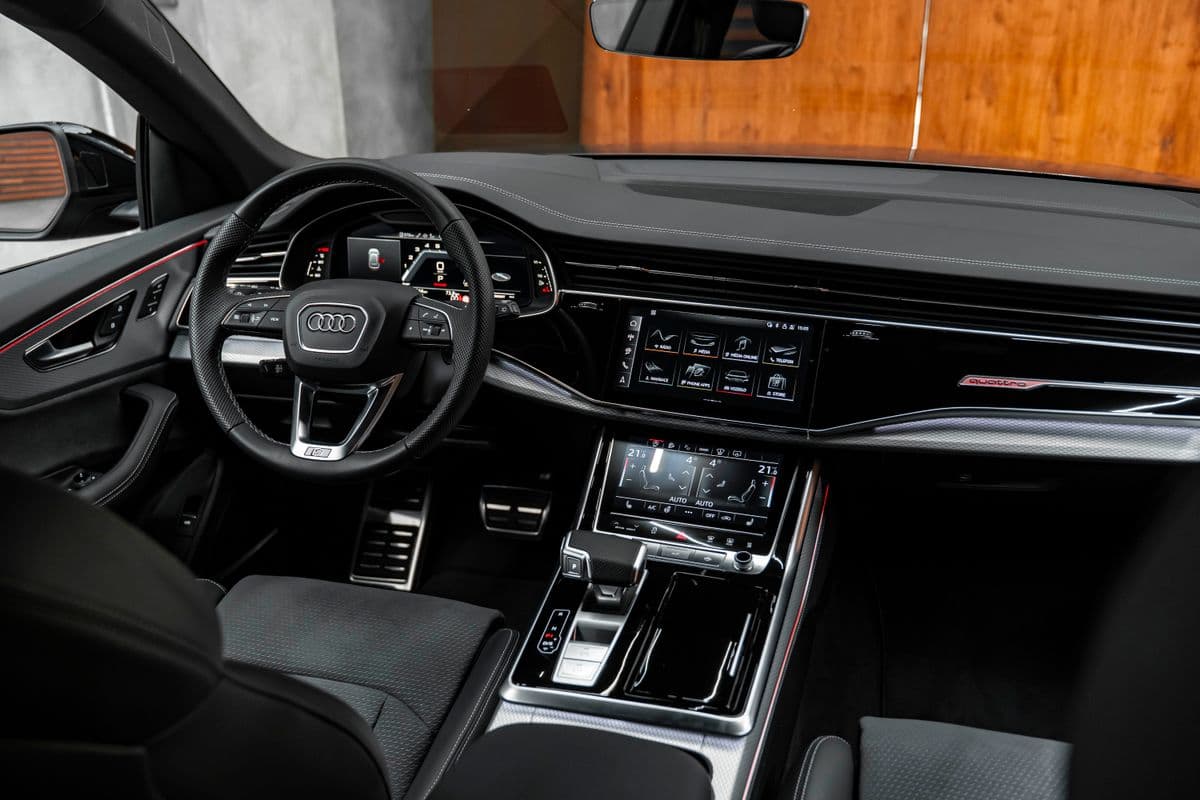 2024 Audi SQ8 - 9