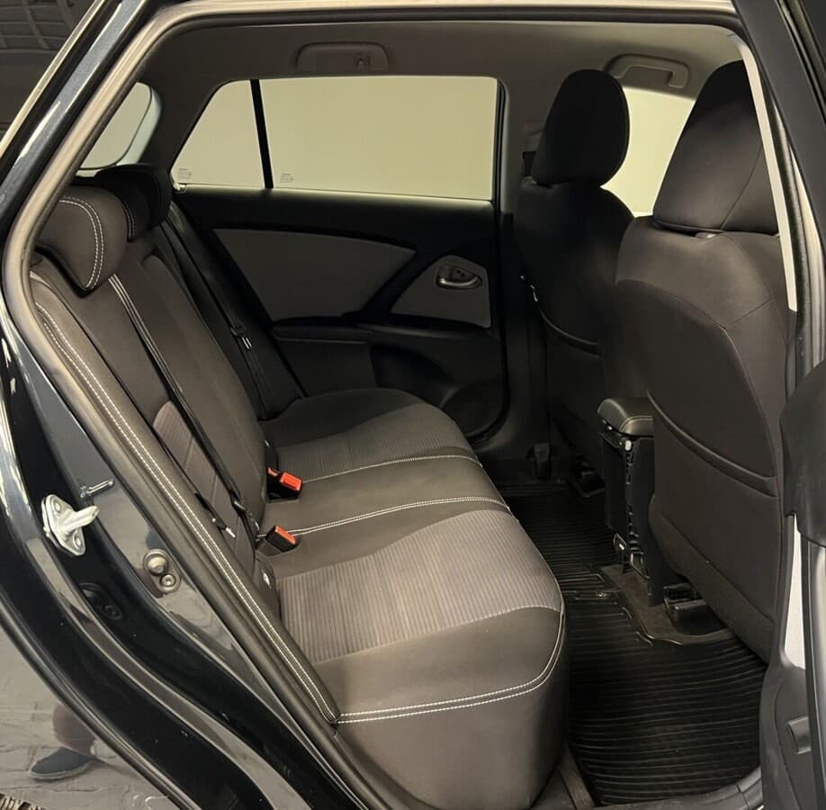 2016 Toyota AVENSIS - 12