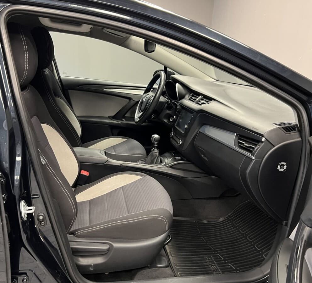 2016 Toyota AVENSIS - 9