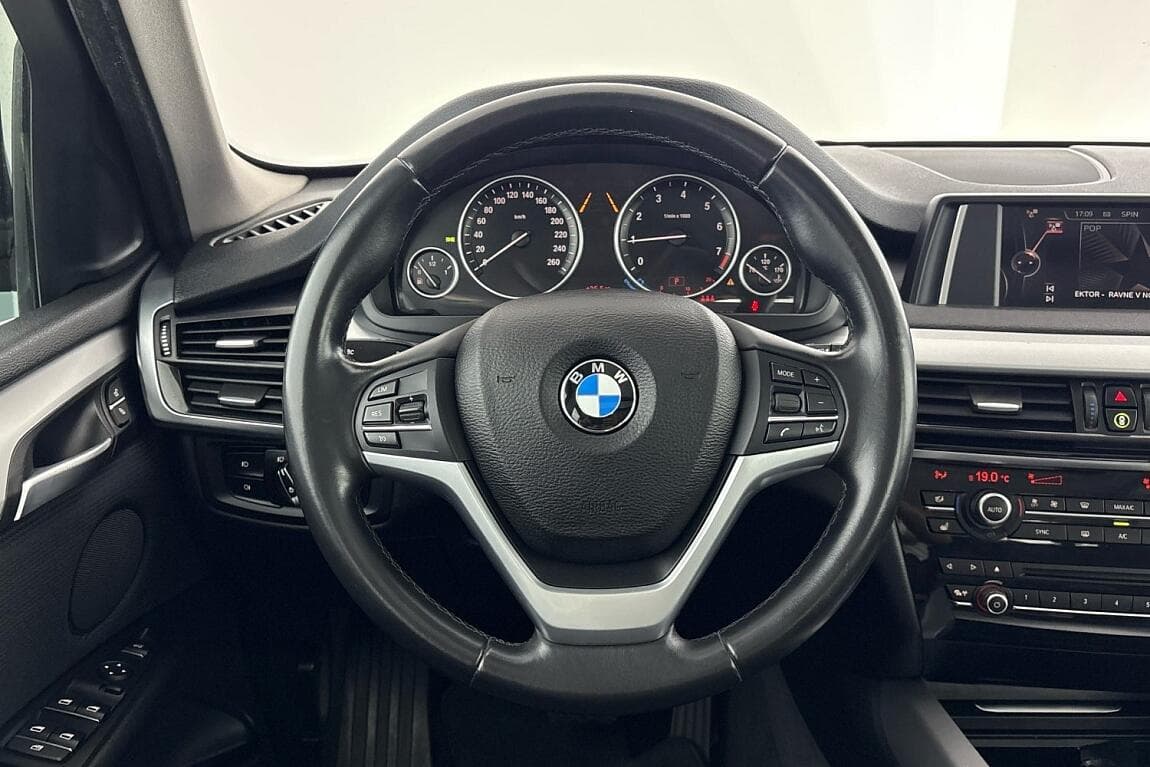 2017 BMW X5 - 9