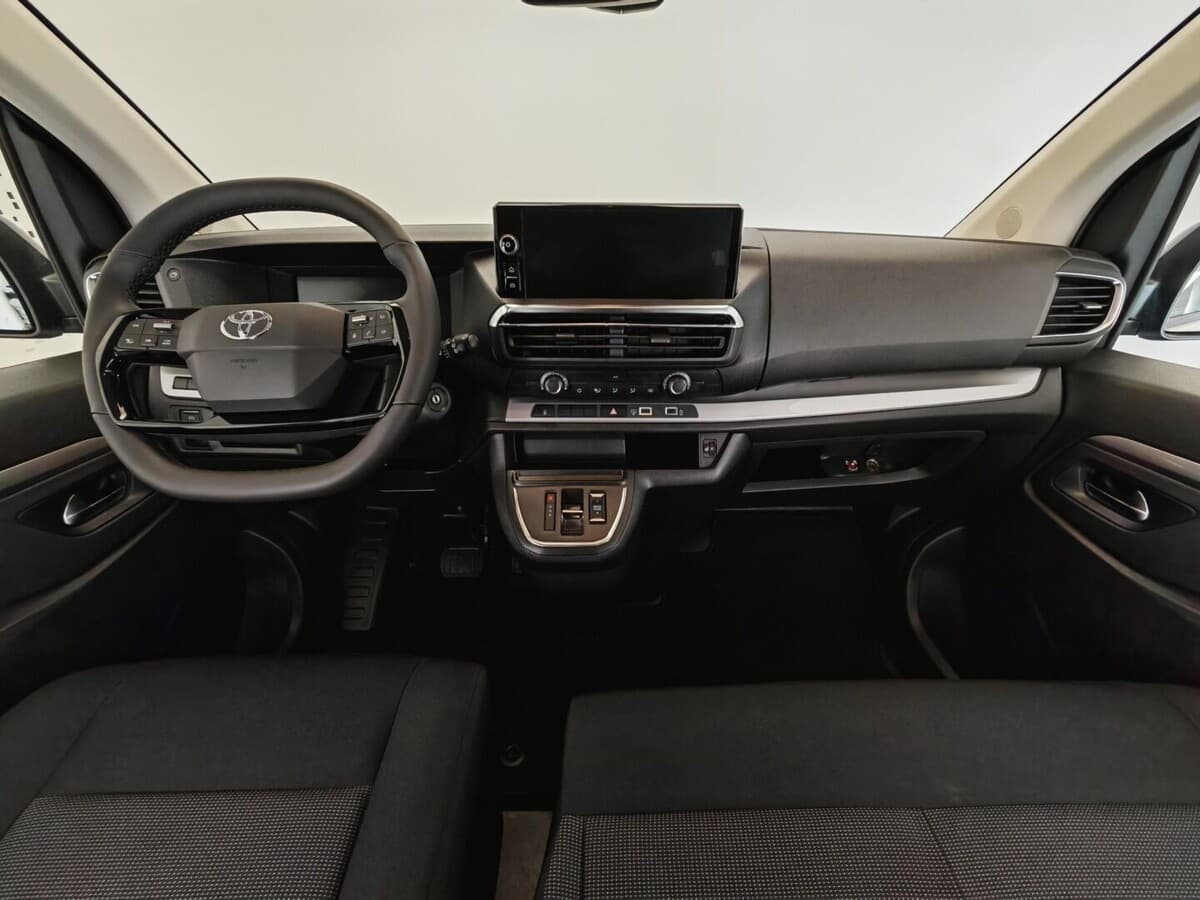 2025 Toyota PROACE - 9
