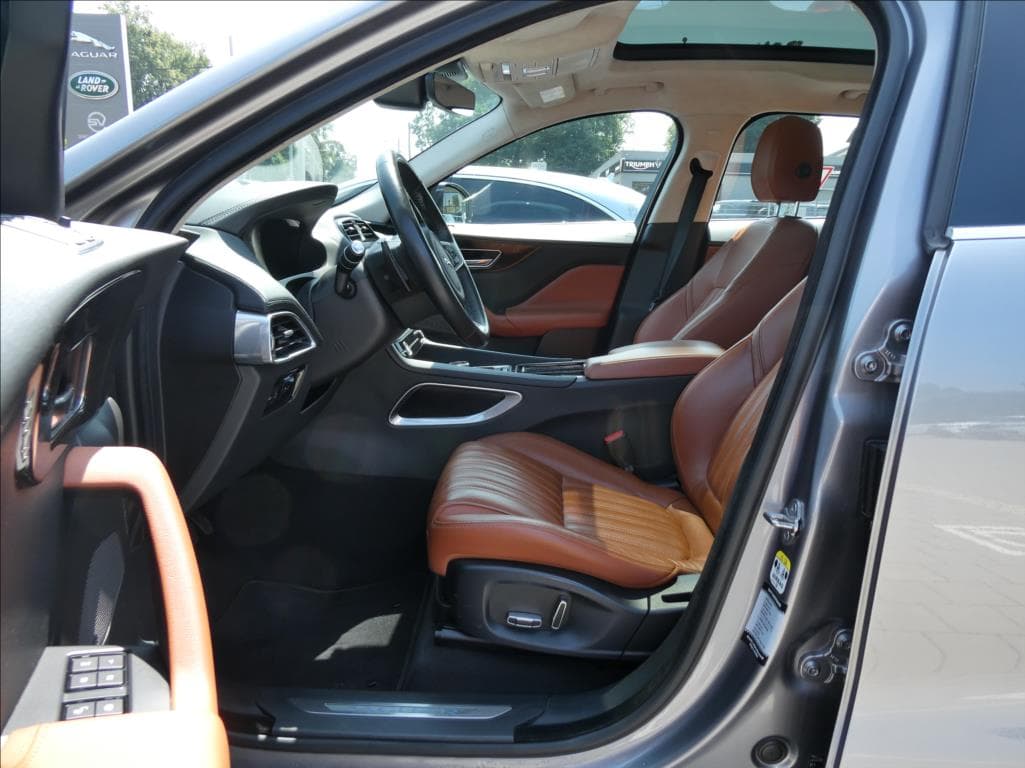 2019 Jaguar F-PACE - 12