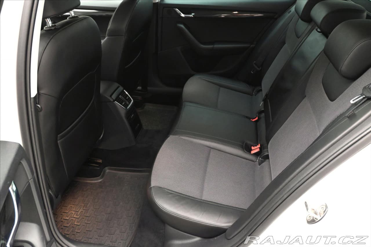 2018 Škoda OCTAVIA - 14