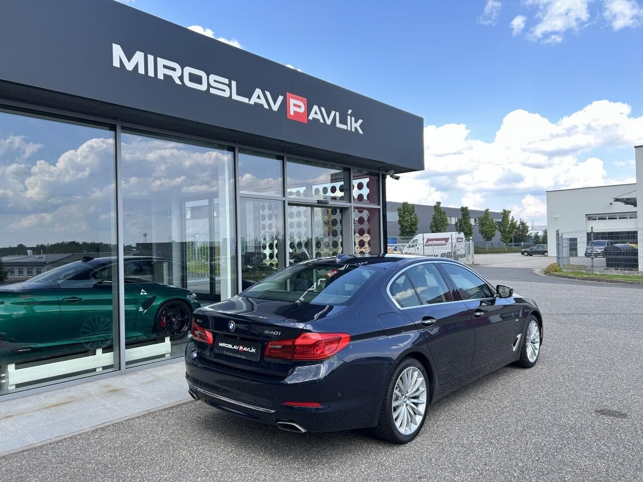 2017 BMW 5-SERIES - 5