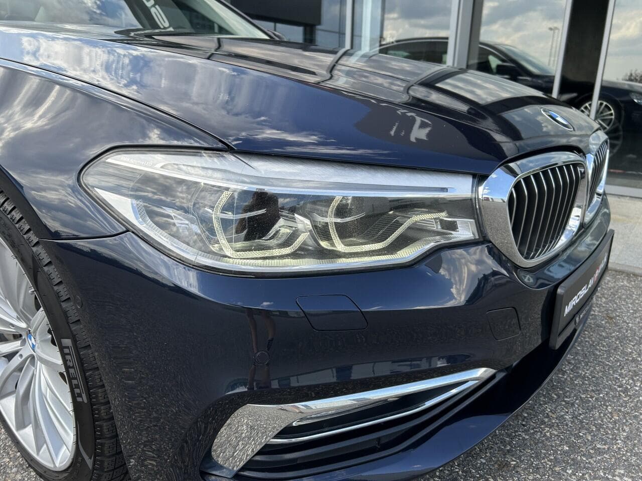 2017 BMW 5-SERIES - 8