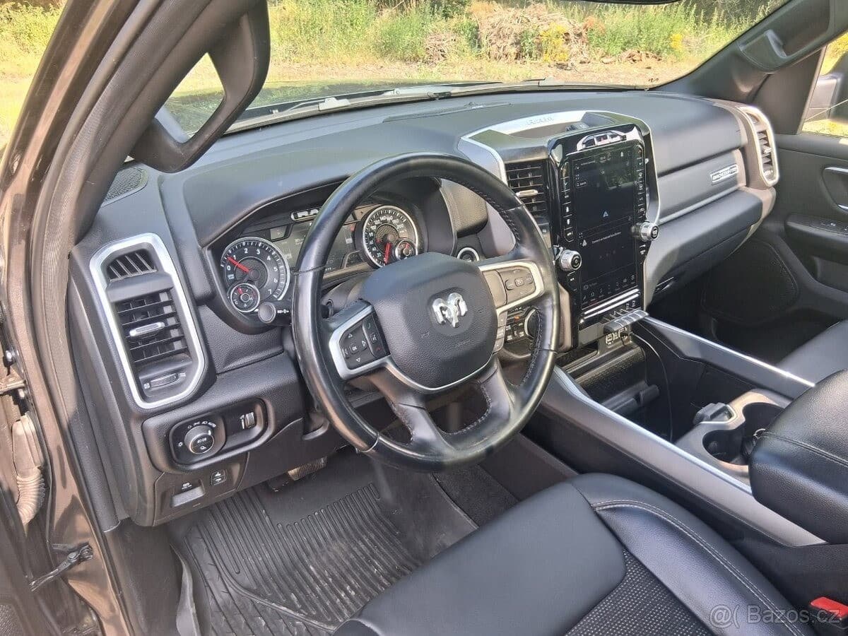 Dodge RAM - 16