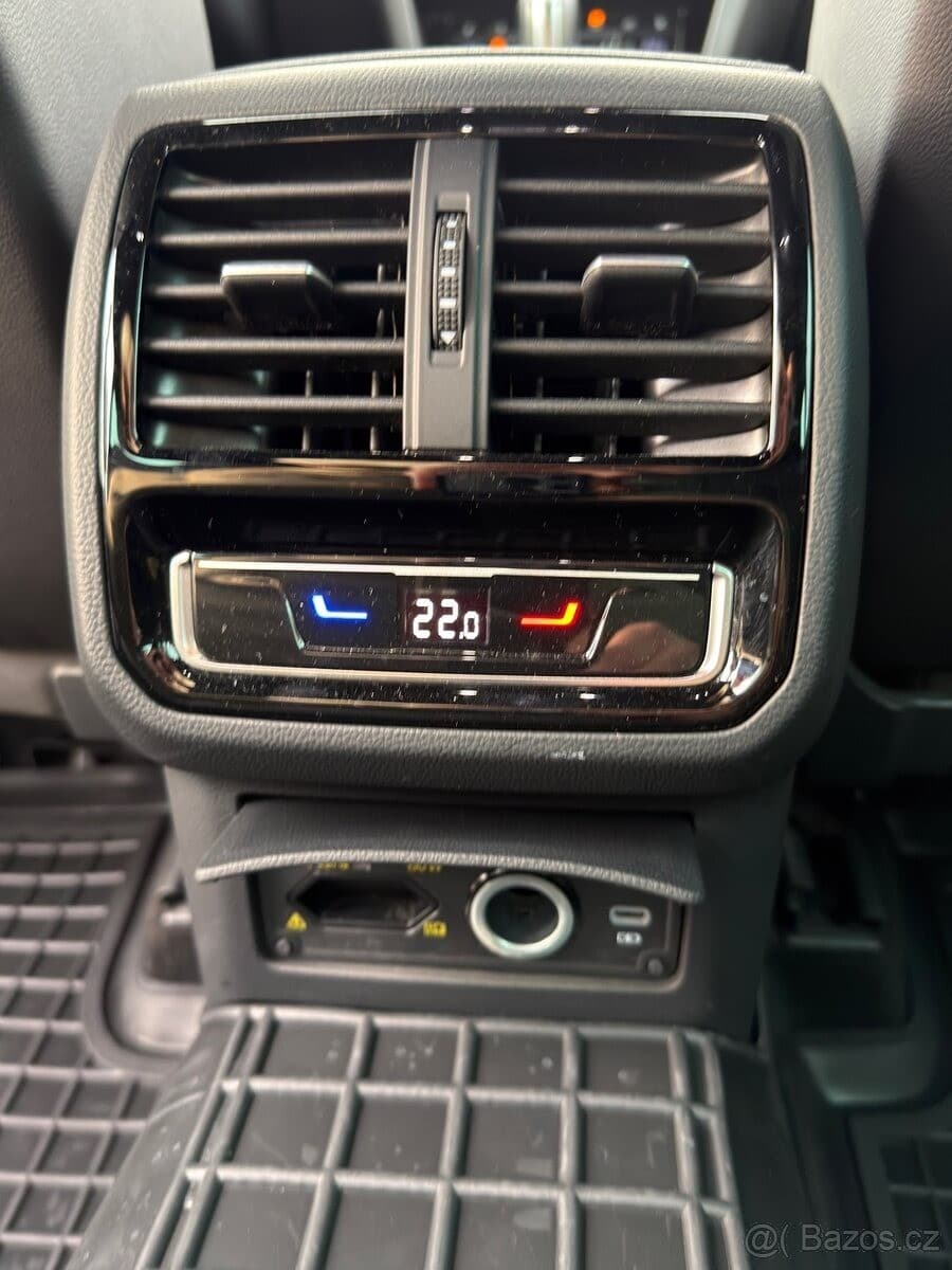 2023 Volkswagen PASSAT - 20