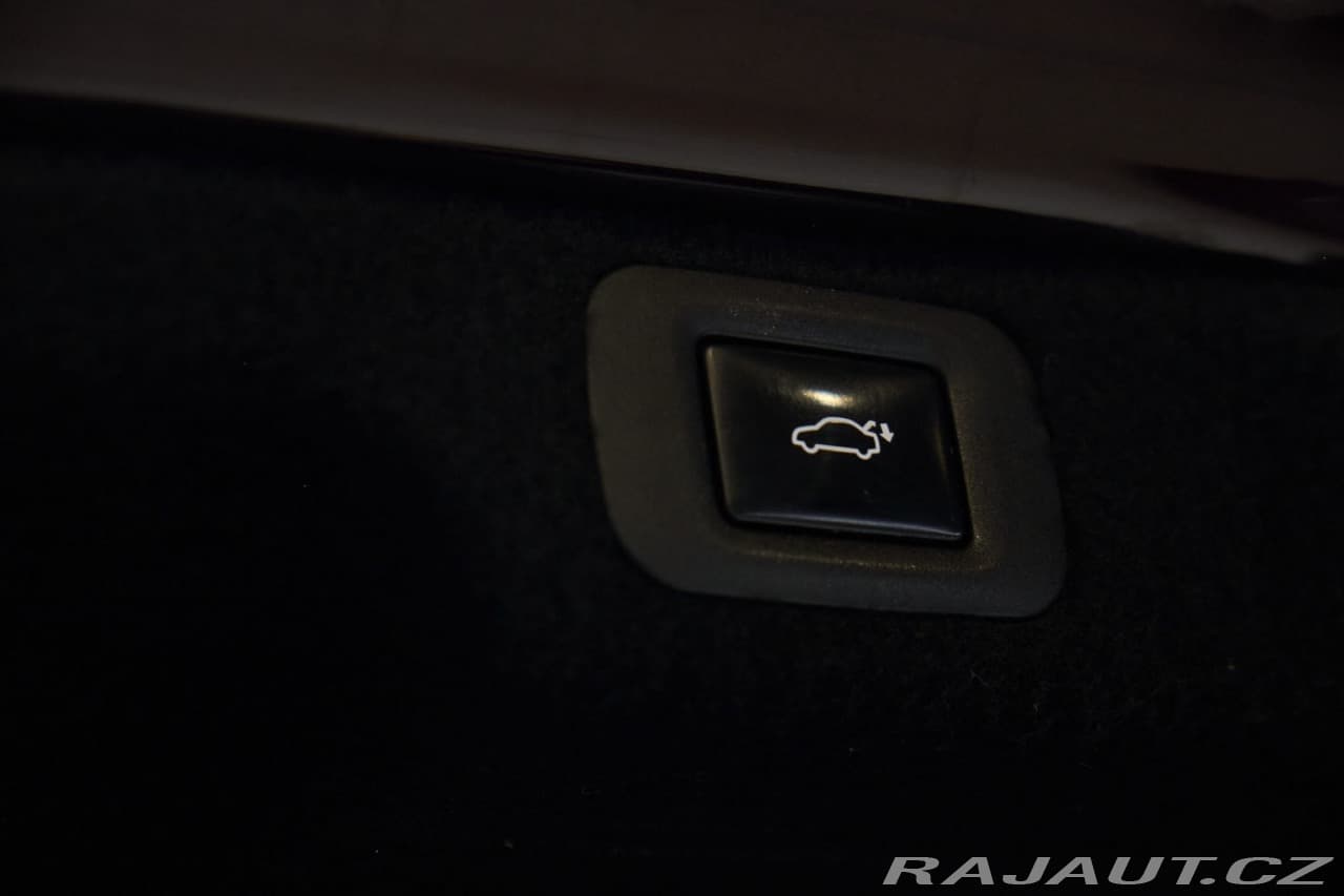 2019 Lexus LS - 12