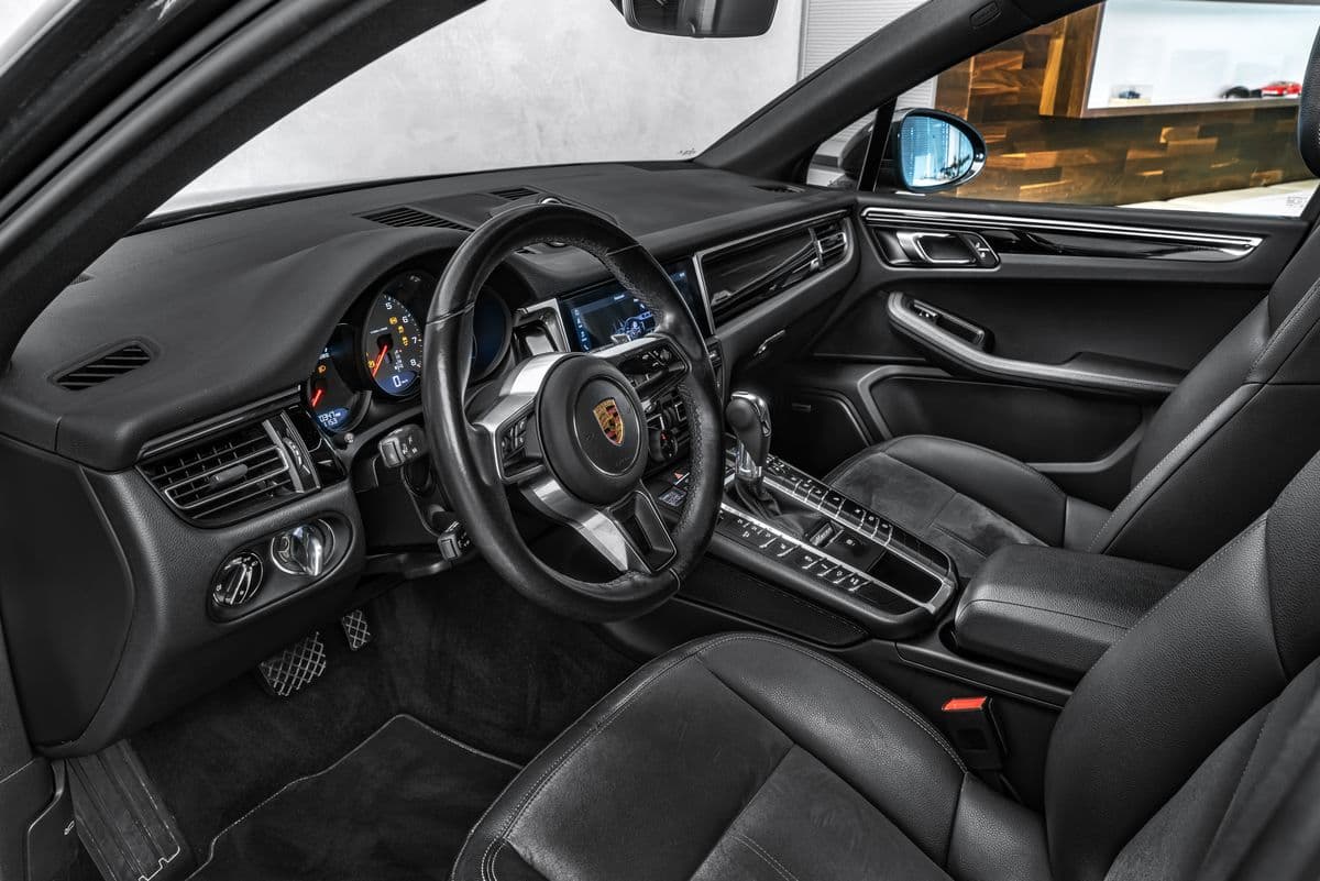 2021 Porsche MACAN - 12