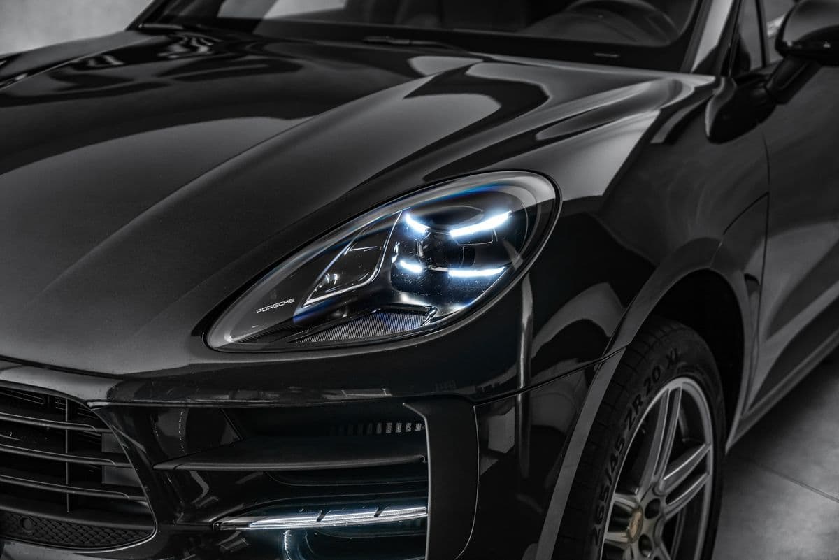 2021 Porsche MACAN - 9