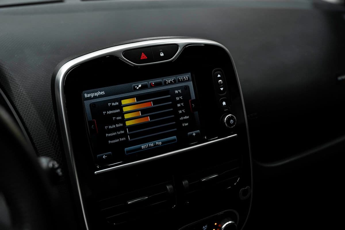 2016 Renault CLIO - 10