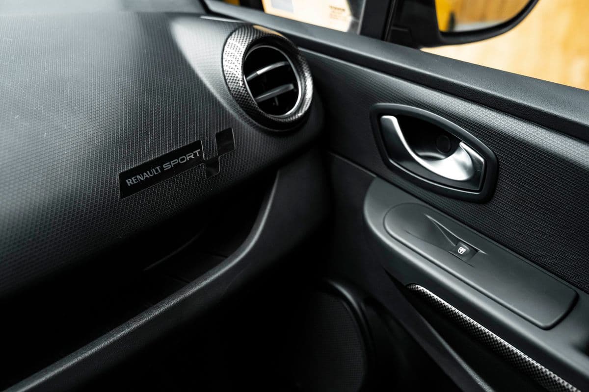 2016 Renault CLIO - 18