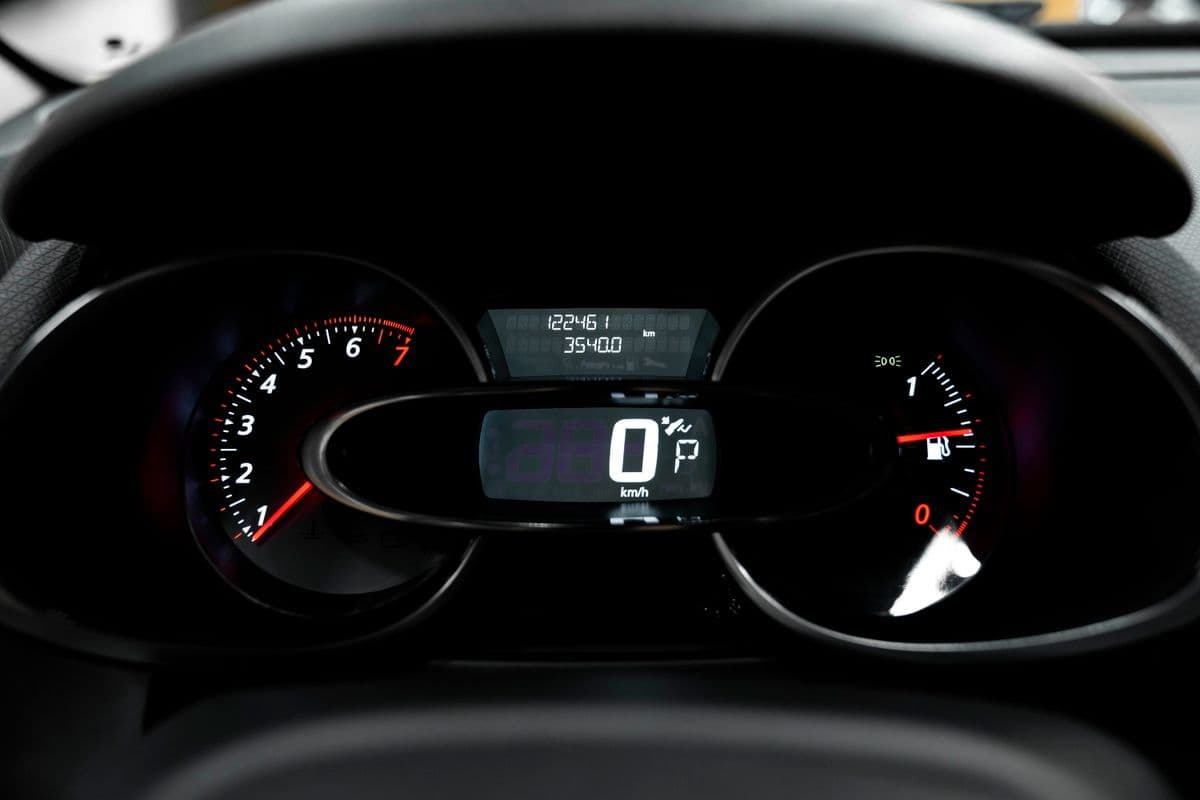2016 Renault CLIO - 9