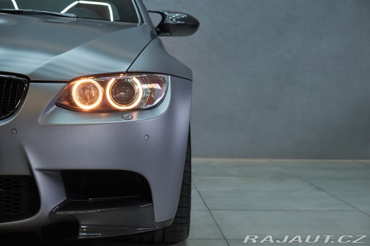 2010 BMW M3 - 10