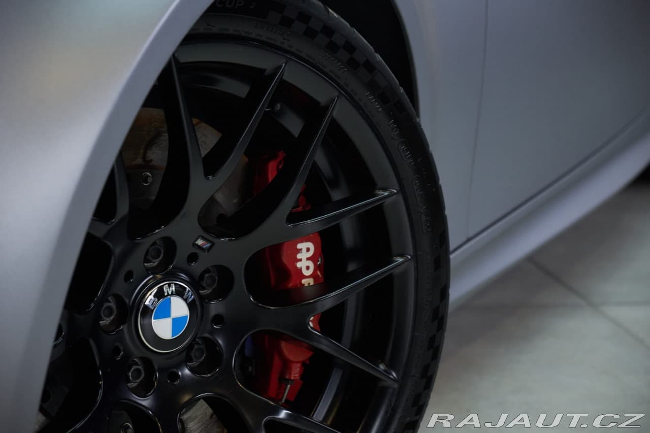 2010 BMW M3 - 6