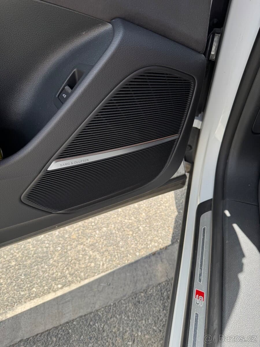 2023 Audi Q8 - 13