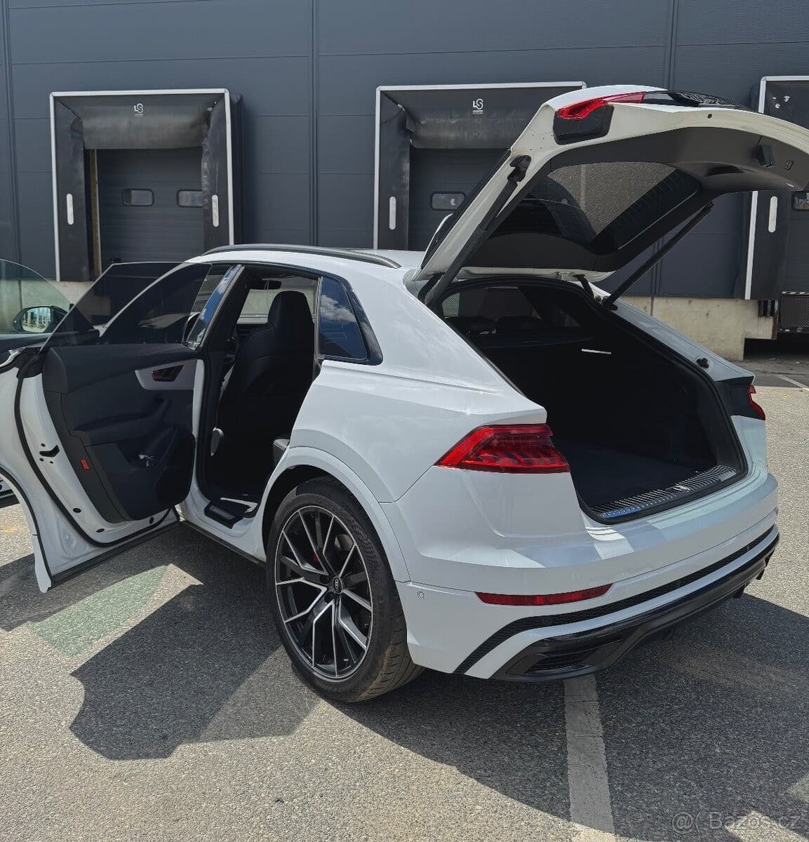 2023 Audi Q8 - 19