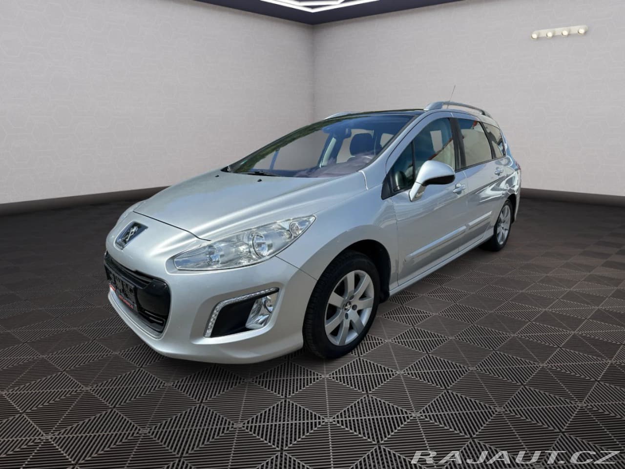 2013 Peugeot 308 - 3