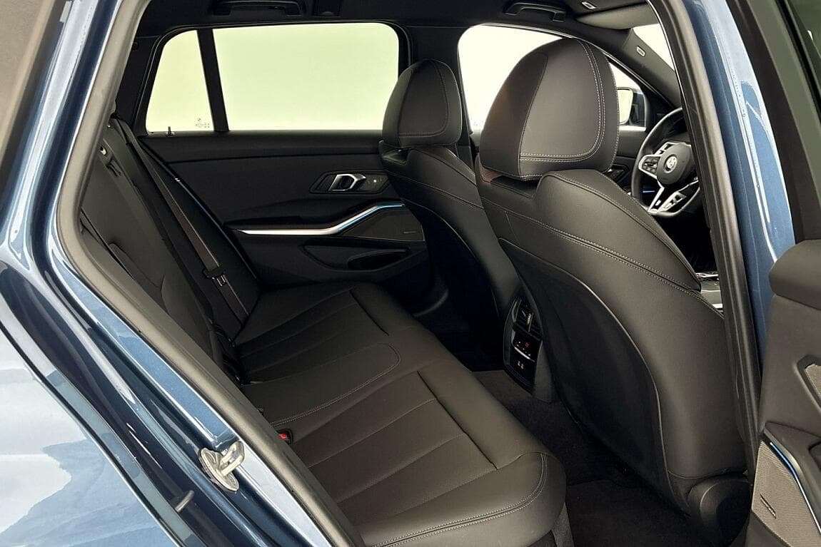 2025 BMW 3-SERIES - 12