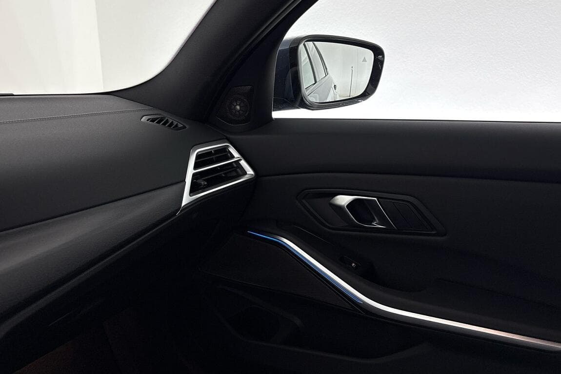 2025 BMW 3-SERIES - 19