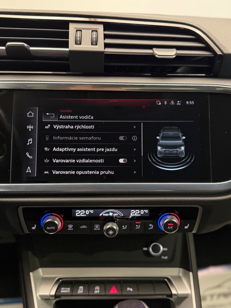 2022 Audi Q3 - 16