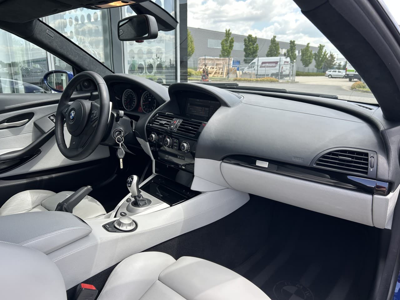 2005 BMW M6 - 14