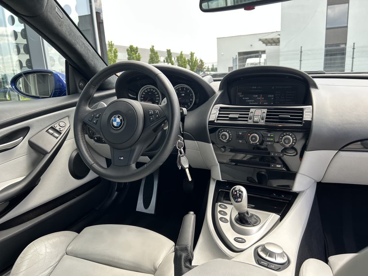 2005 BMW M6 - 16