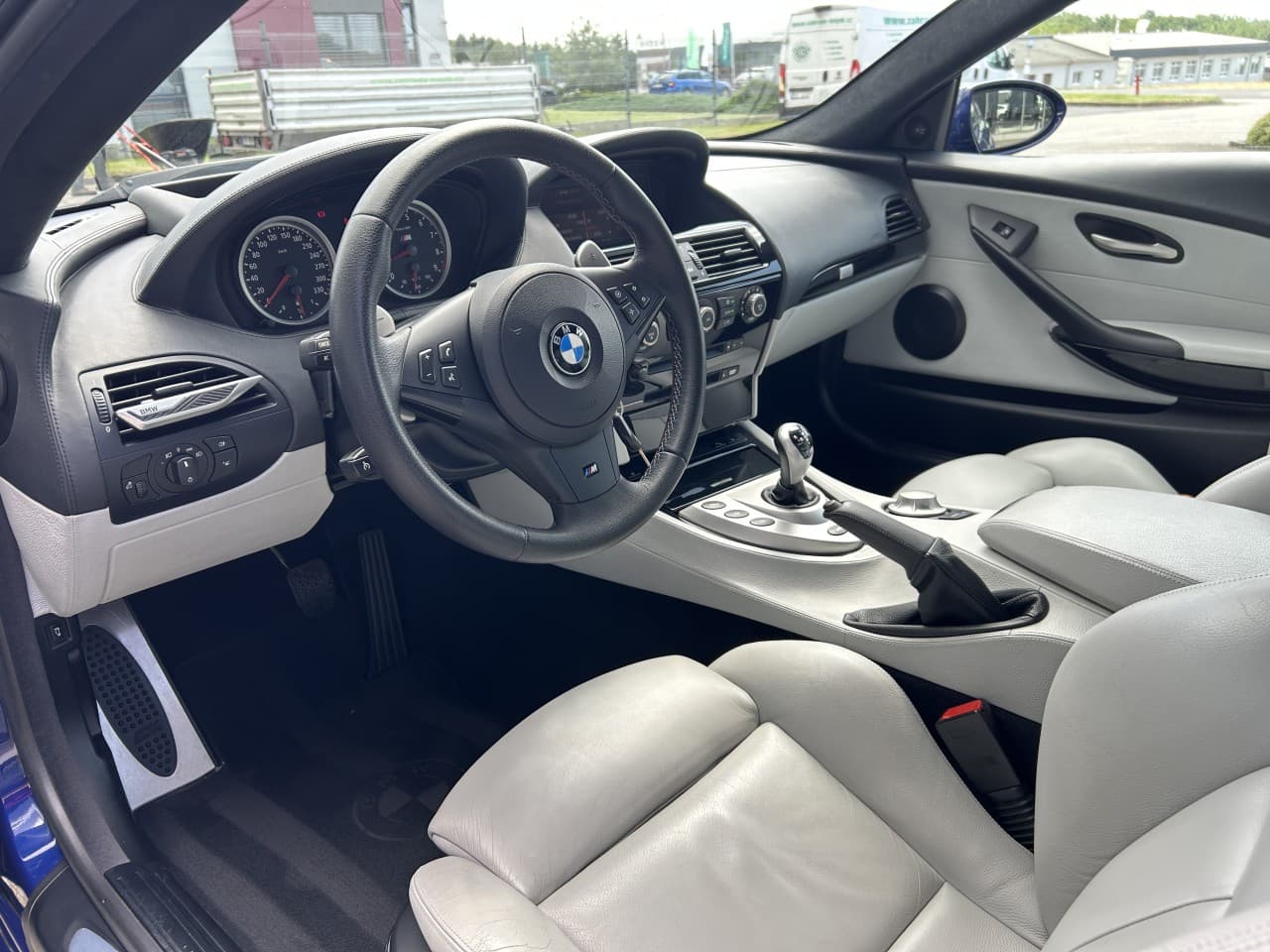 2005 BMW M6 - 17