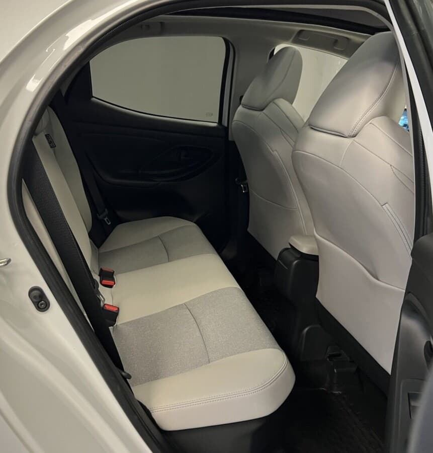 2023 Toyota YARIS - 15