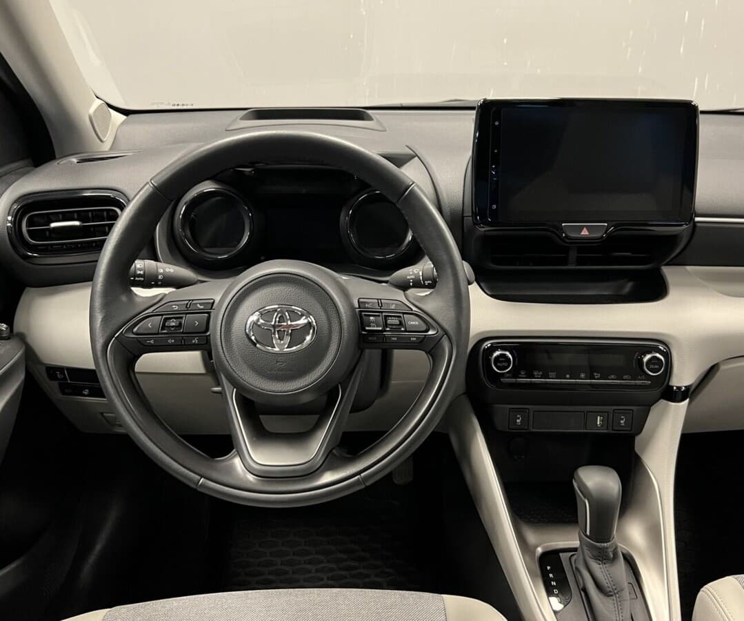 2023 Toyota YARIS - 5