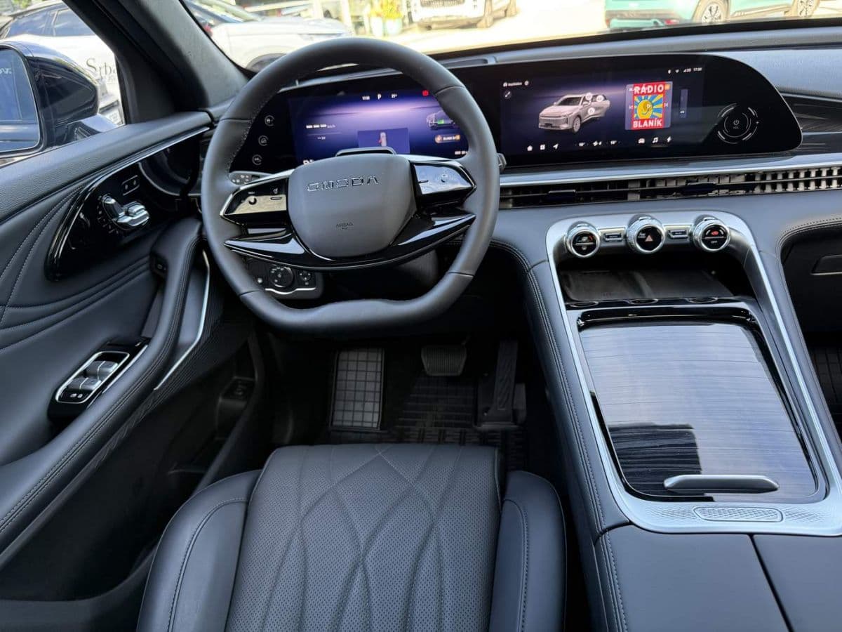 2025 Omoda 9 - 7