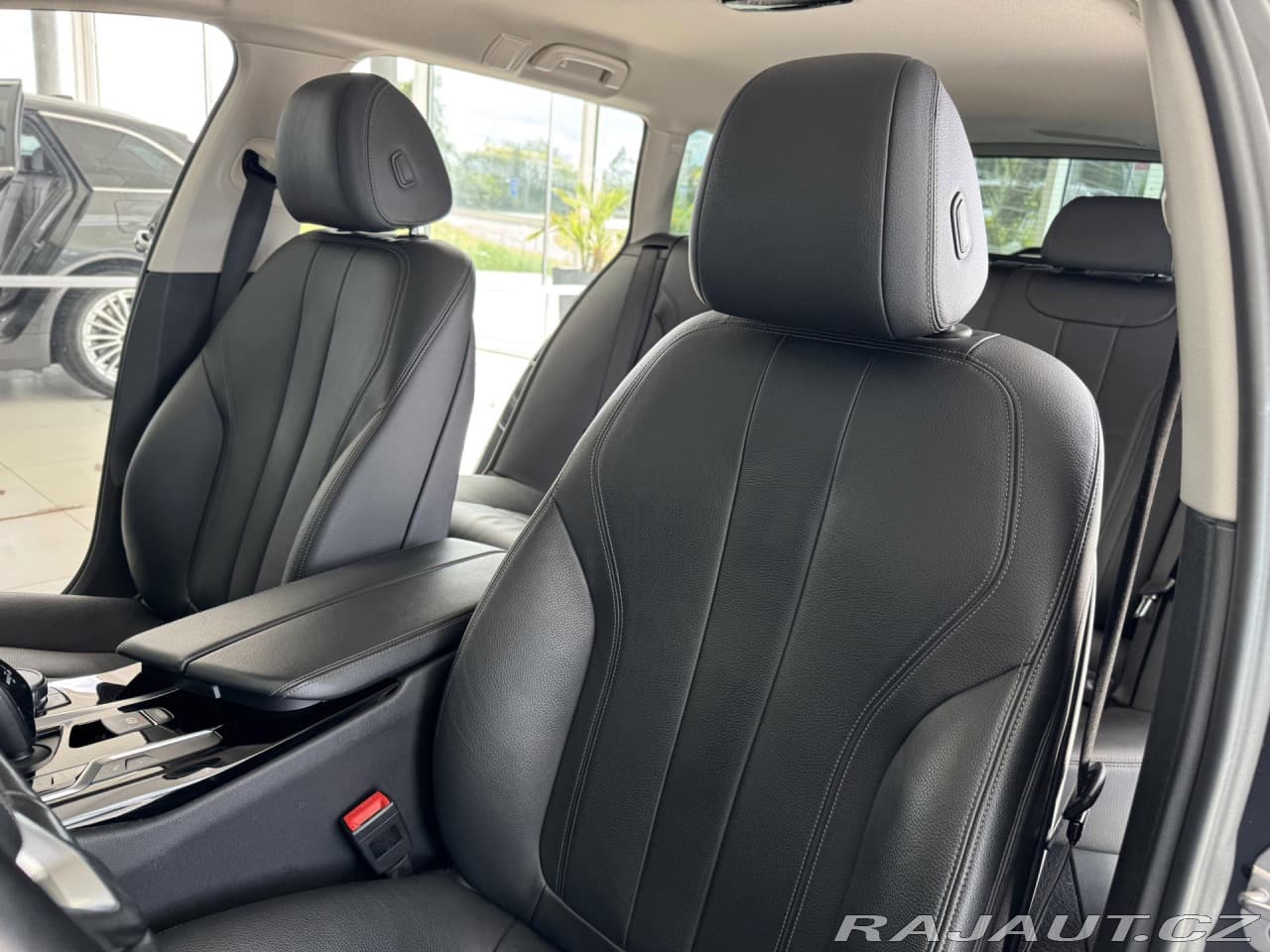 2019 BMW 5-SERIES - 15