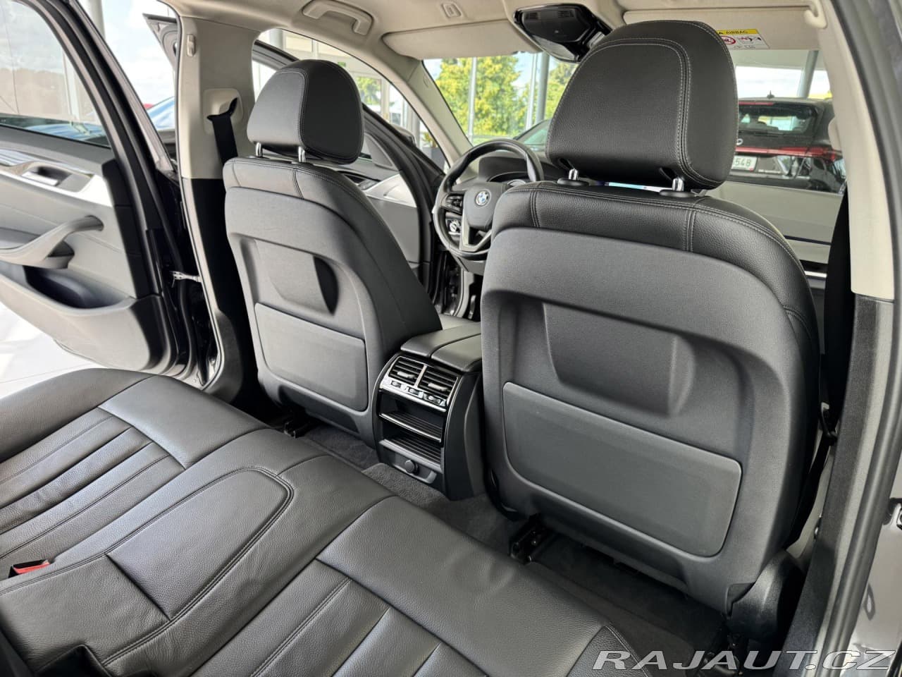 2019 BMW 5-SERIES - 18