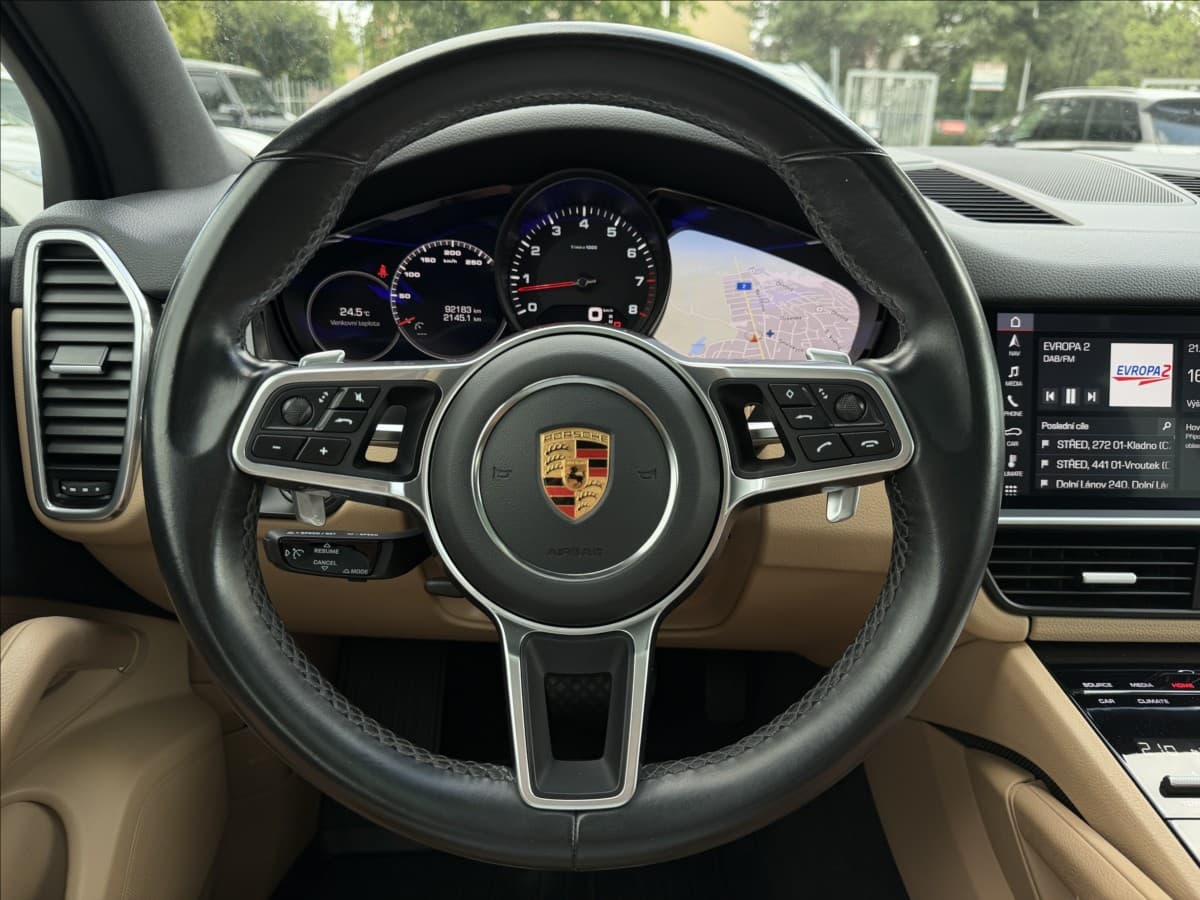 2020 Porsche CAYENNE - 13