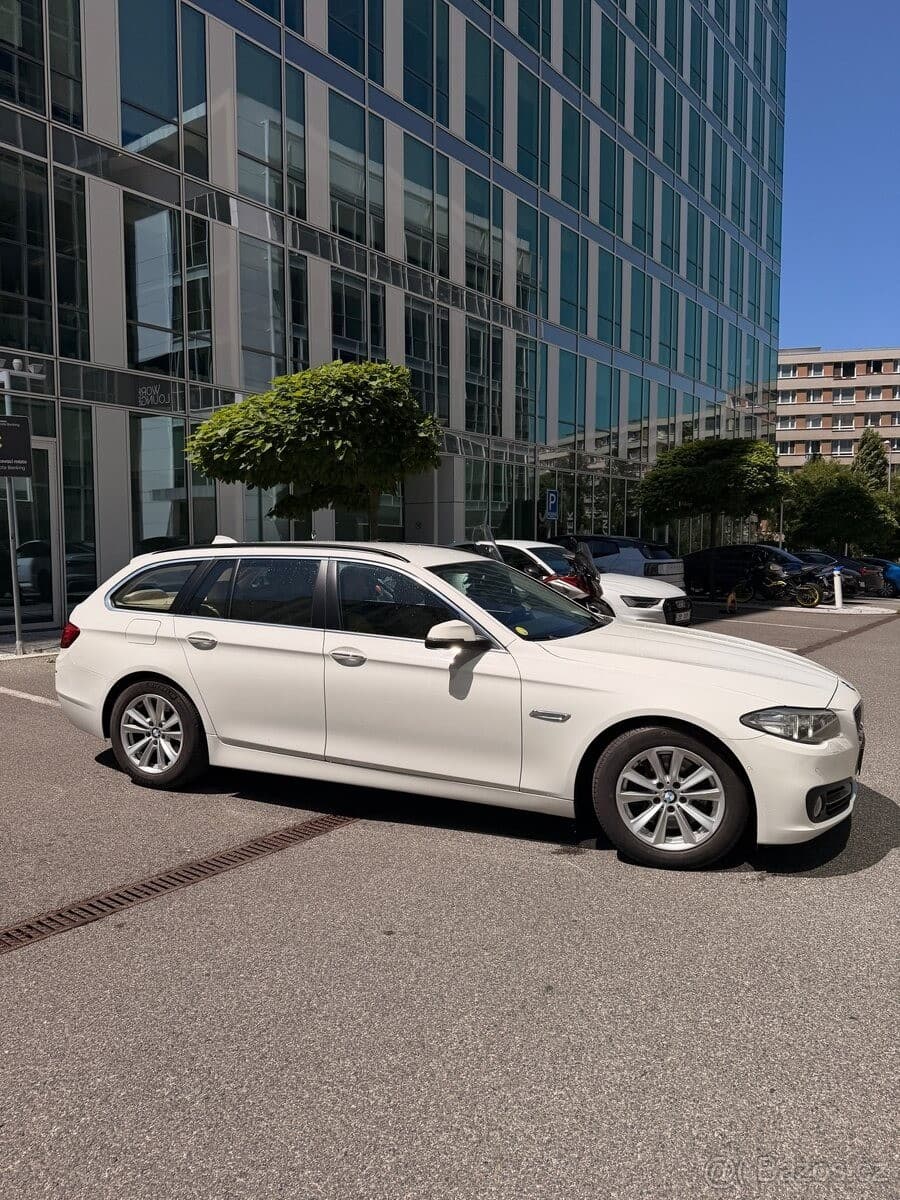 2015 BMW 5-SERIES - 6