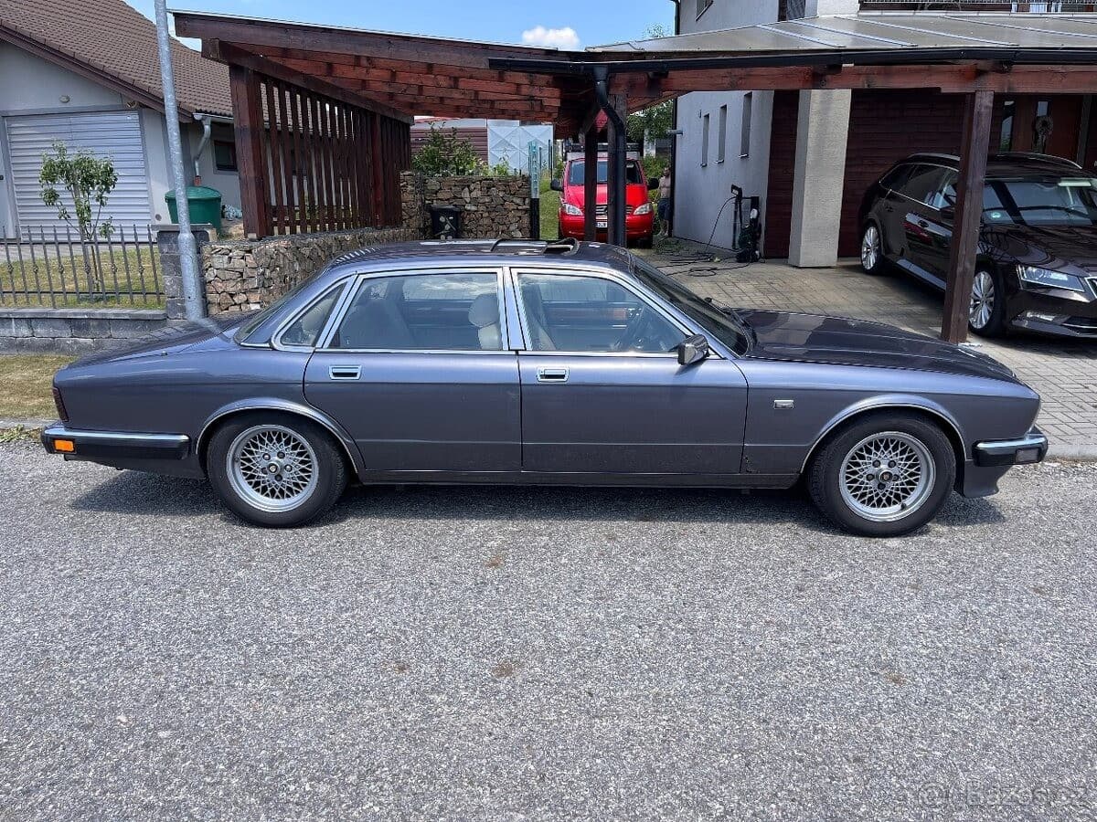 1987 Jaguar XJ - 5